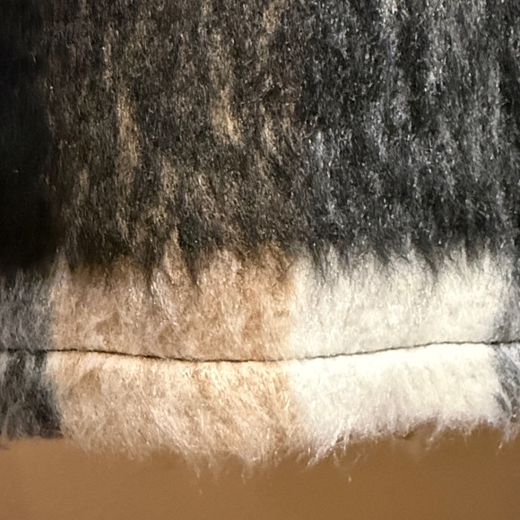 Fuzzy crop Plaid Jacket with Button Closure by Kate & Mallory women’s large - Picture 10 of 10